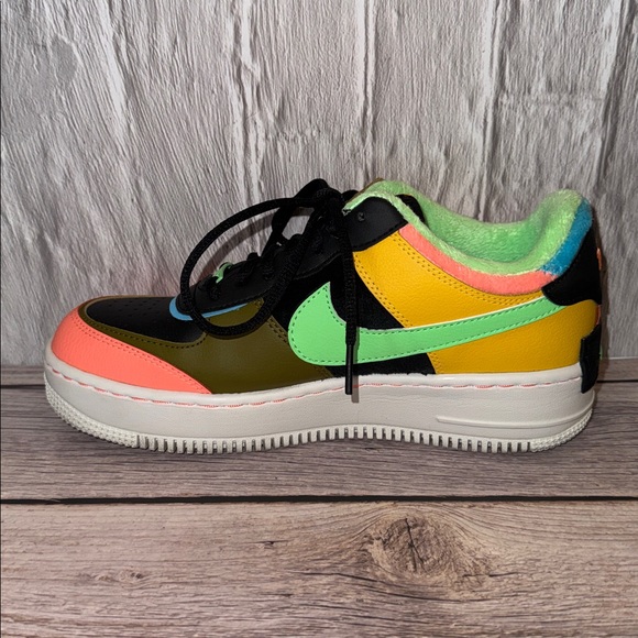 Nike Air Force 1 Low Shadow
Solar Flare Atomic Pink - Picture 7 of 12